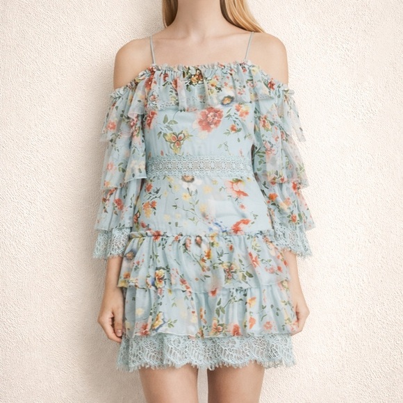 Alice + Olivia Dresses & Skirts - ALICE + OLIVIA SANTOS COLD SHOULDER DRESS